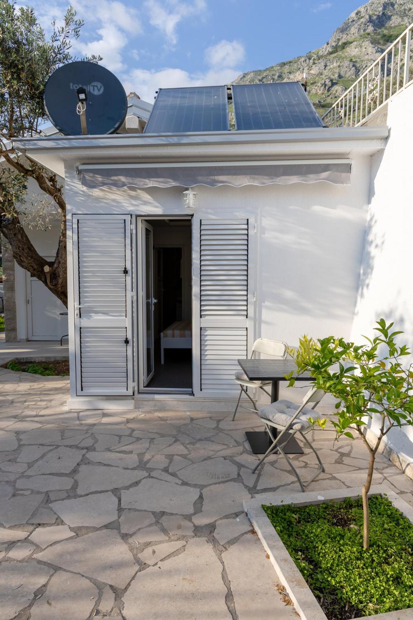 Residence Vukovic, Rezevici Buitenkant foto